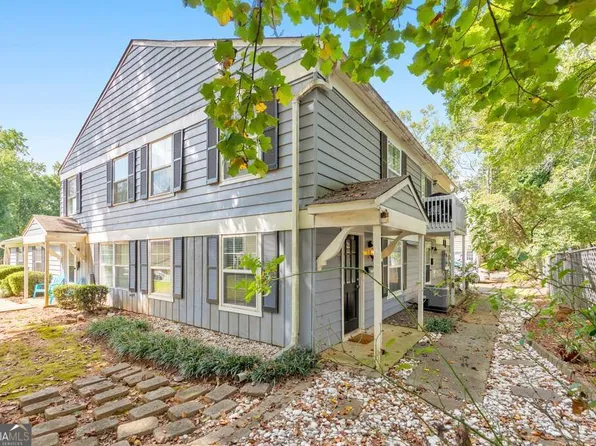 1313 Surrey Ln SW, Marietta, GA 30008