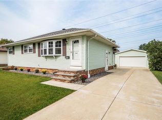 5956 Middlebrook Blvd, Brookpark, OH