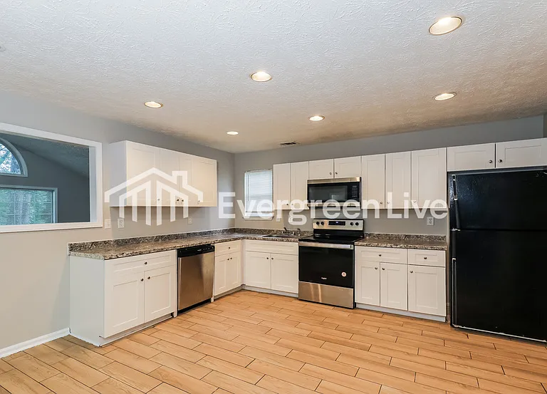 7765 Bar Harbor Dr — Photo 3
