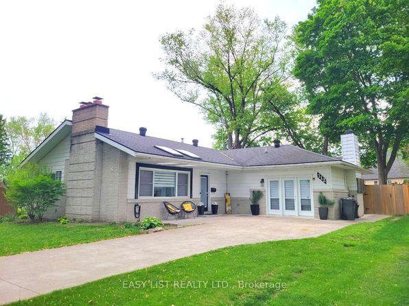 112 Clovelly Rd, Tecumseh, ON N8N 1G1