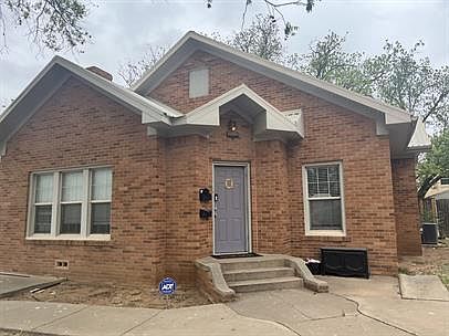 2nd image of 2608 20th St #2608