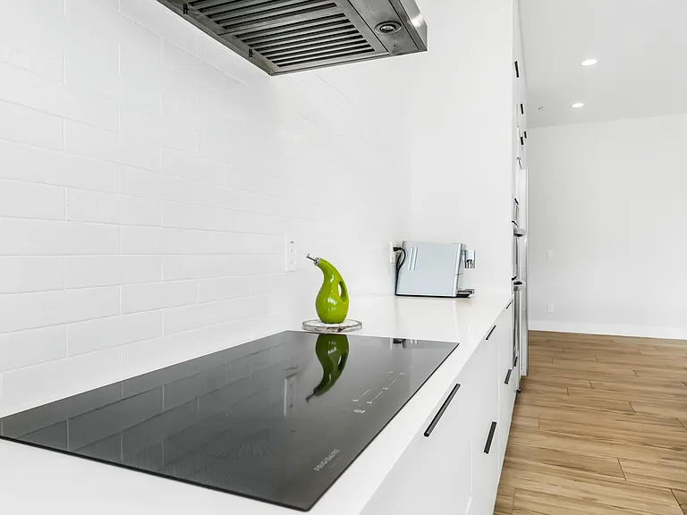7417 E Paradise Dr — Photo 14