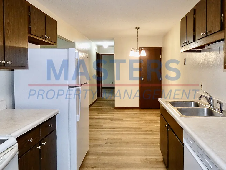 802 Three Meadows Dr — Photo 2