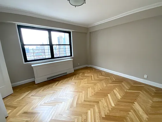 Rented by UES Management | media 4