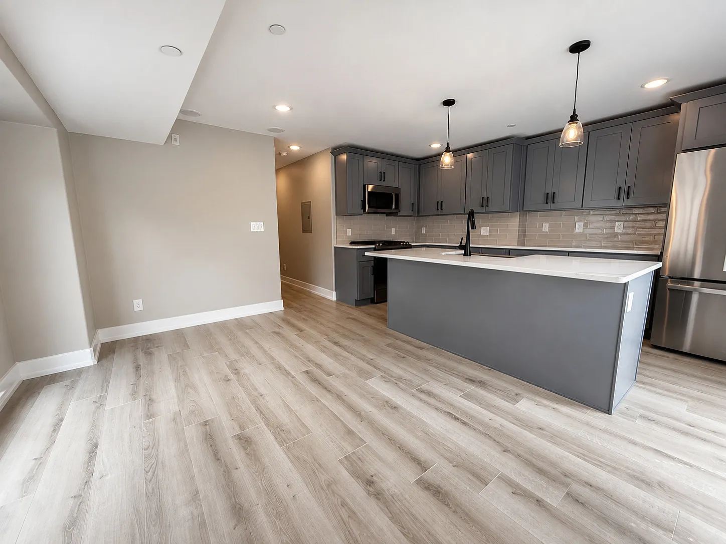 Beautifully Finished 2-Bedroom Francisville Residence — Photo 3