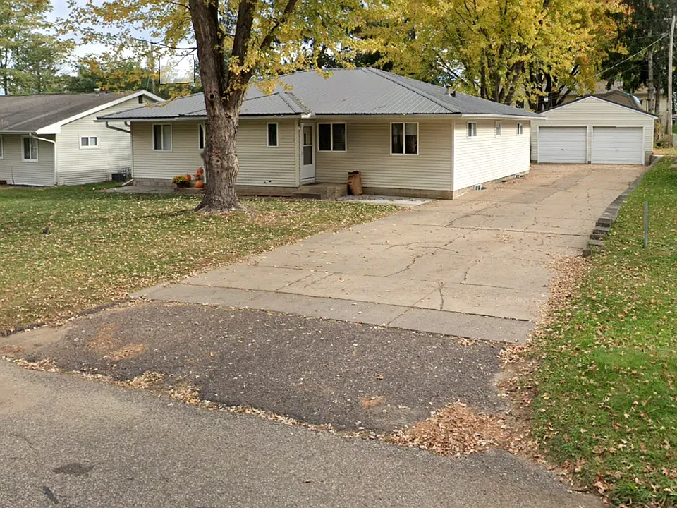 3021 Blakeley Ave