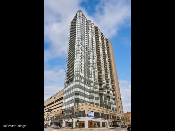 111 W Maple St APT 2403, Chicago, IL 60610