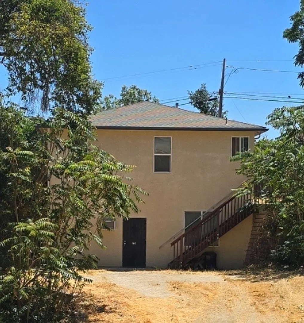 Building Photo - 545 3rd St