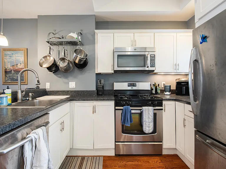 180 I St #2 — Photo 4