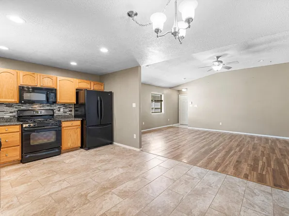 5752 Pinon Flats Rd NW, Albuquerque, NM 87114