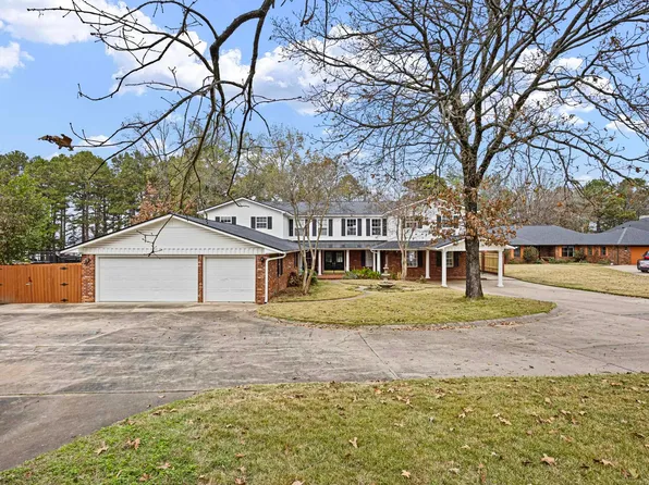 106 Walrock Shrs, Russellville, AR 72802