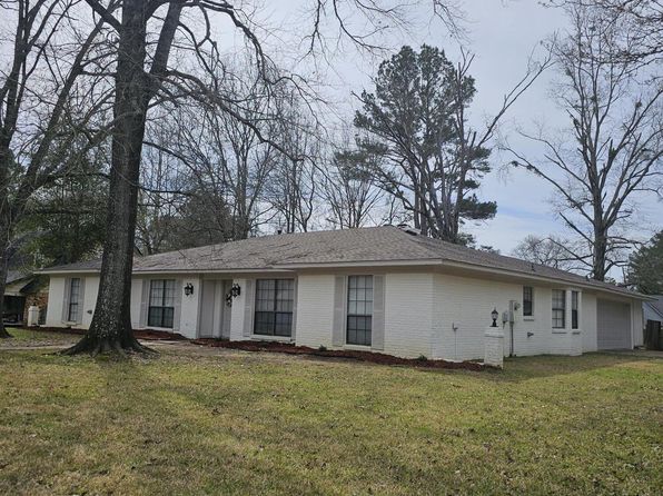 5225 Brookview Dr, Jackson, MS 39272