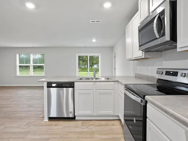 111 Cassidy Ln — Photo 6