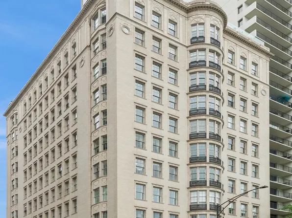 (undisclosed Address), Chicago, IL 60610