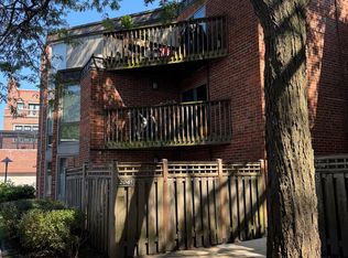 2045 N Larrabee St APT 7105, Chicago, IL 60614