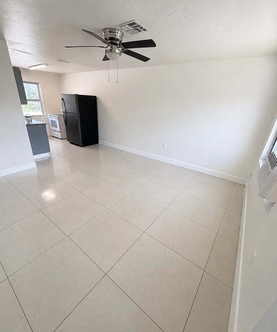 2 bed, 600 sqft, $1,249 — Photo 4