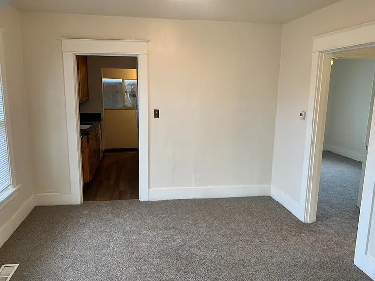 8303 SE Alder St — Photo 8