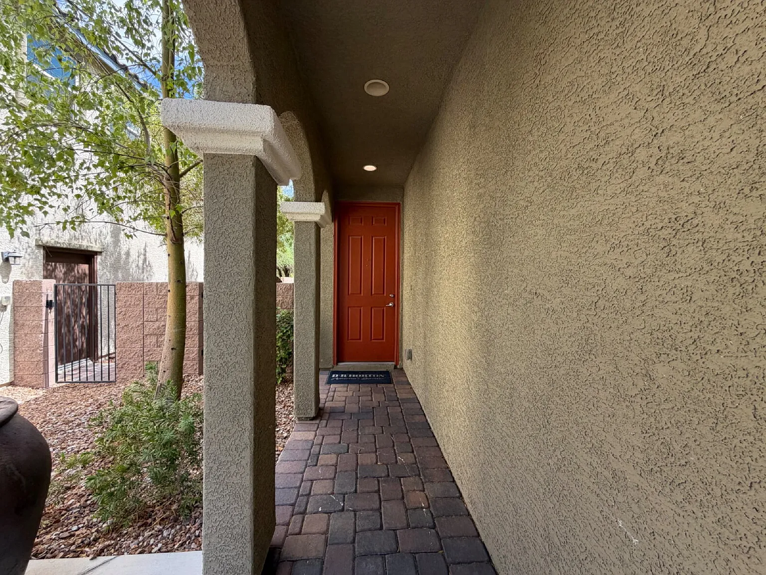 4 bed, 2.5 bath, 1937 sqft, $2,250 — Photo 4