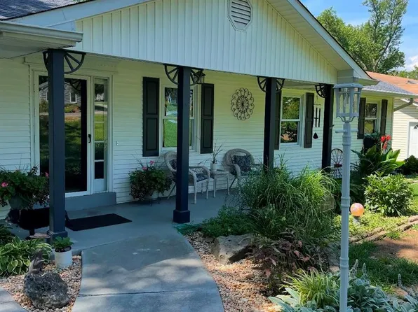 10420 Clarendon Ave, Saint Louis, MO 63114