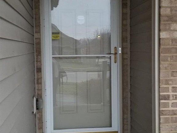 4th image of 1045 Lucille Dr