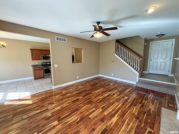 4th image of 11217 Oakwood Dr #13