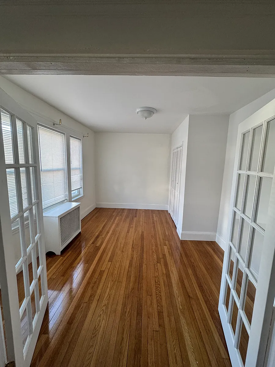 Building Photo - 17 Ingleside Ave #2