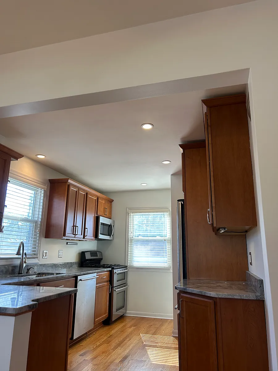 Building Photo - 13038 S Avenue O