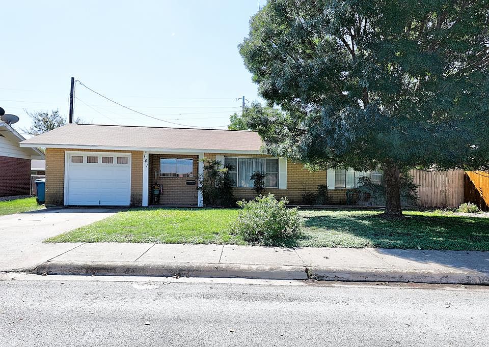 1st image of 141 Village Dr
