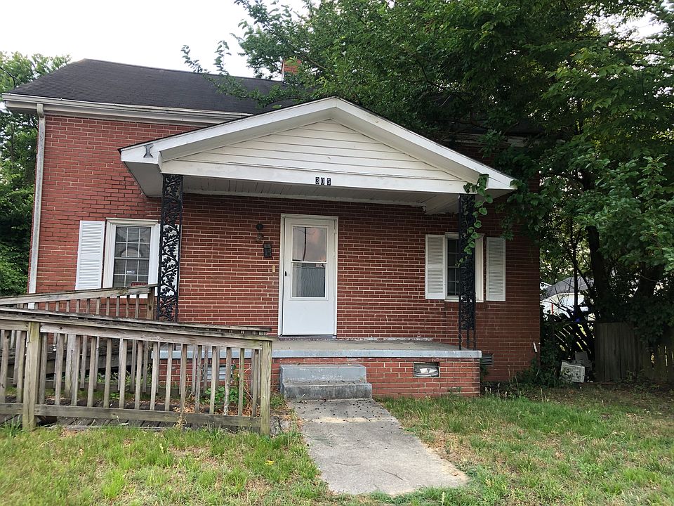 1st image of 305 W 12th St