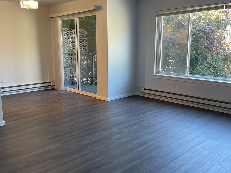 Ekilai Apartments - Spacious 1 Bed, 2 Bed Units & 3 Bed Units, w/ Private Balcony ~ Designer fini... — Photo 8