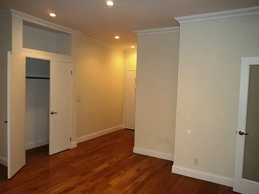 Rented by Sky Management | media 16