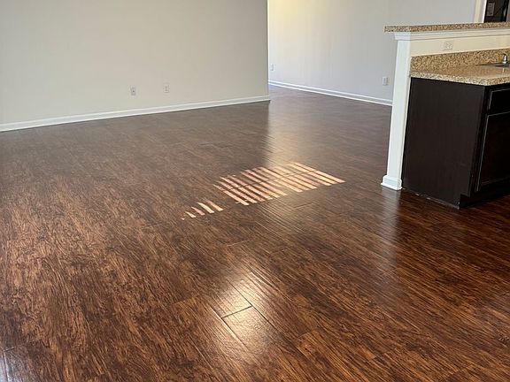 4th image of 83 Braxton Manor Dr