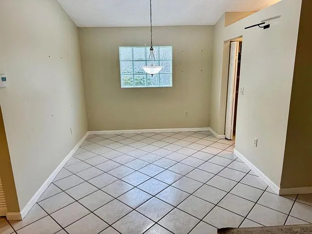 387 SW 206th Ave — Photo 4