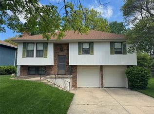 2 101st Pl, Kansas City, MO 64155