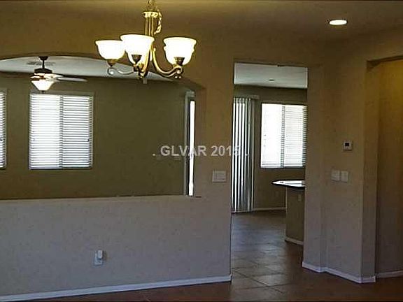 3rd image of 10123 Amana Oaks Ave