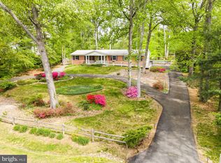 5926 River Dr, Lorton, VA 22079