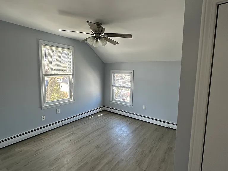 8 King St #3 — Photo 6