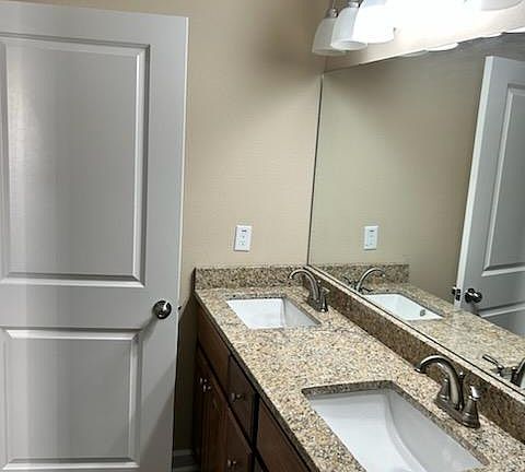 2nd image of 1515 W 21st St