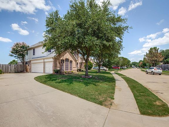 5th image of 2604 Briarcrest Dr