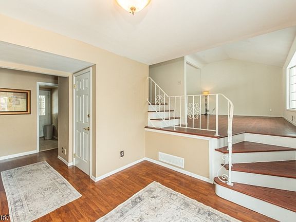 2nd image of 9 Nantes Rd