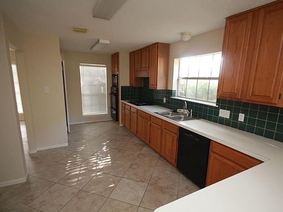 3rd image of 1922 Charlton House Ln