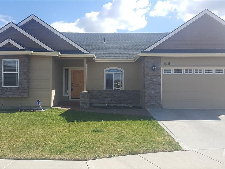 2nd image of 1941 S Court Pl