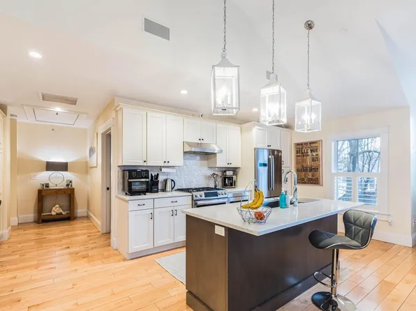 1 Franklin St #2C, Exeter, NH 03833
