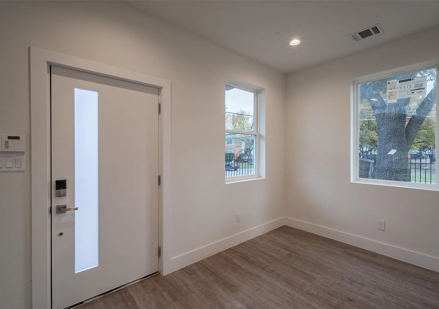 Modern 4-Level Corner Condo with Rooftop Deck & Downtown Views 2BR/2.5BA + Flex Spaces, 2-Car Gar... — Photo 3
