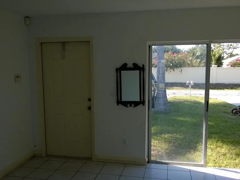 Entry Living