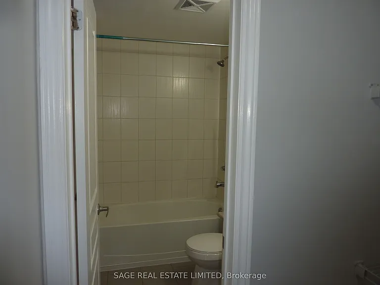 570 Lolita Gdns #104 — Photo 10