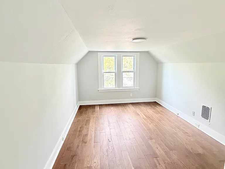 139 Poplar St — Photo 21