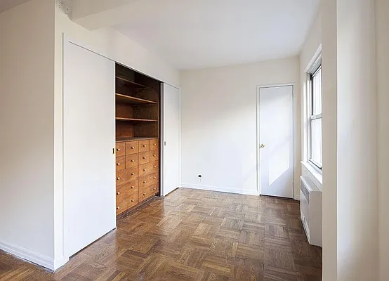 Rented by Warburg | media 17