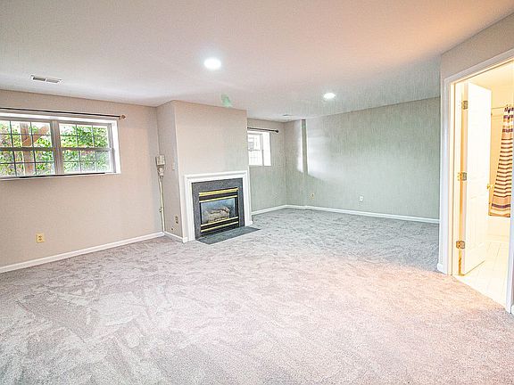 5th image of 14748 Truitt Farm Dr