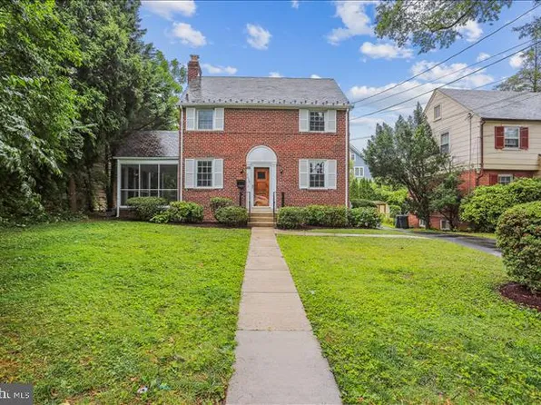 4613 Cheltenham Dr, Bethesda, MD 20814